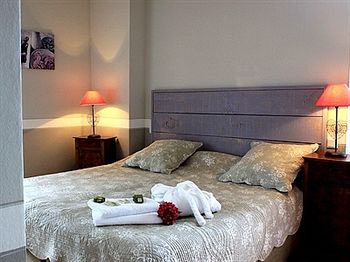 Imagen de la habitación del Hotel Villa Bon Repos. Foto 8