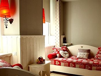 Imagen de la habitación del Hotel Villa Bon Repos. Foto 10