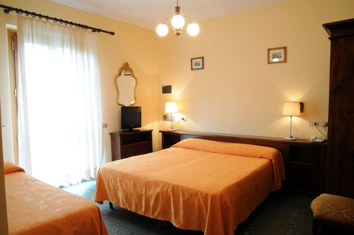 Imagen de la habitación del Hotel Villa Bonelli. Foto 8