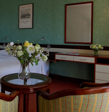 Imagen de la habitación del Hotel Villa Borghese, The Originals Relais. Foto 7