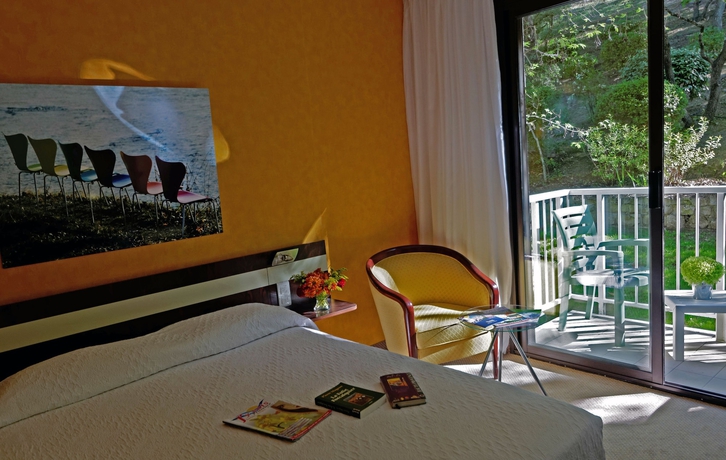 Imagen de la habitación del Hotel Villa Borghese, The Originals Relais. Foto 14