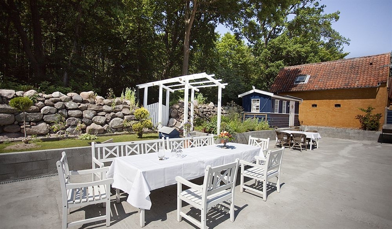 Imagen del bar/restaurante del Hotel Villa Brinkly. Foto 2