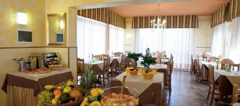 Imagen del bar/restaurante del Hotel Villa Bruna. Foto 16