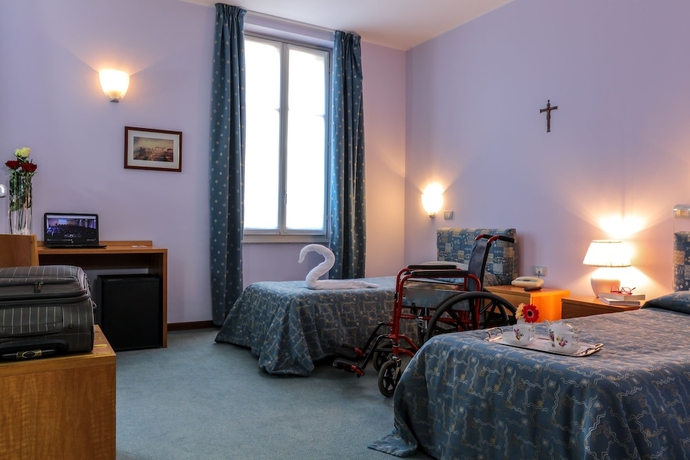 Imagen de la habitación del Hotel Villa Cagnola. Foto 15