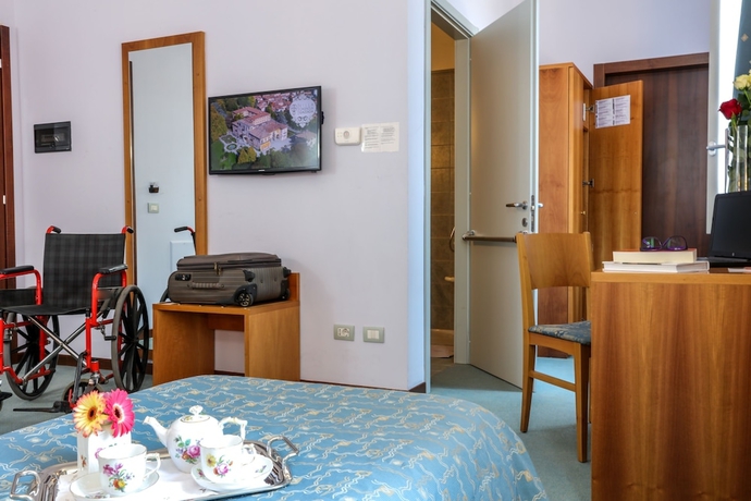 Imagen de la habitación del Hotel Villa Cagnola. Foto 16