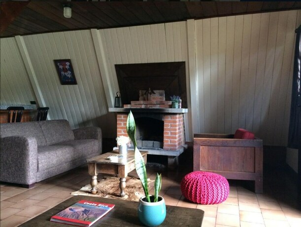 Imagen de la habitación del Hotel Villa Calas. Foto 26