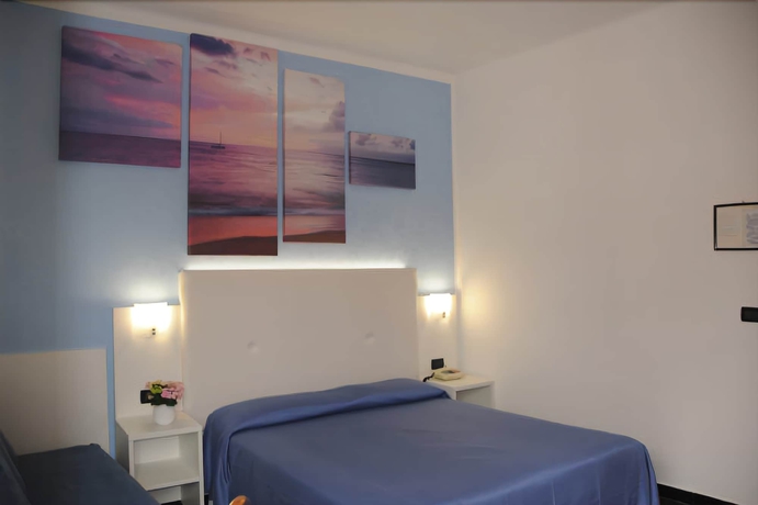 Imagen de la habitación del Hotel Villa Camilla. Foto 8