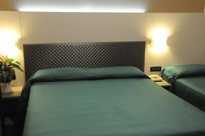 Imagen de la habitación del Hotel Villa Camilla. Foto 10