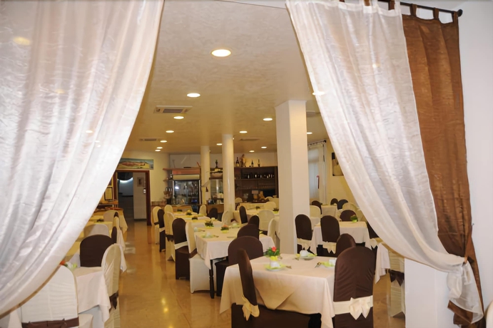 Imagen del bar/restaurante del Hotel Villa Camilla. Foto 3