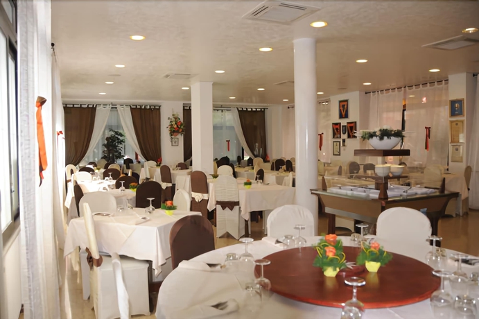 Imagen del bar/restaurante del Hotel Villa Camilla. Foto 4