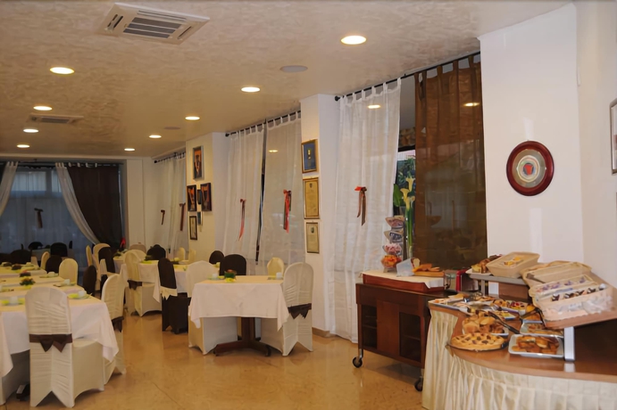 Imagen del bar/restaurante del Hotel Villa Camilla. Foto 5