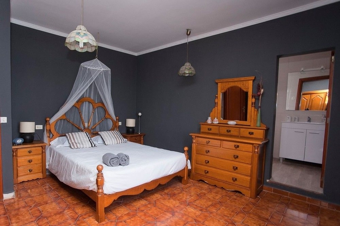 Imagen de la habitación del Hotel Villa Can Antonia Dotze. Foto 10