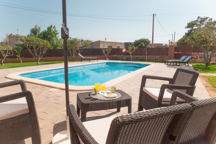 Imagen de la piscina del Hotel Villa Can Antonia Dotze. Foto 16