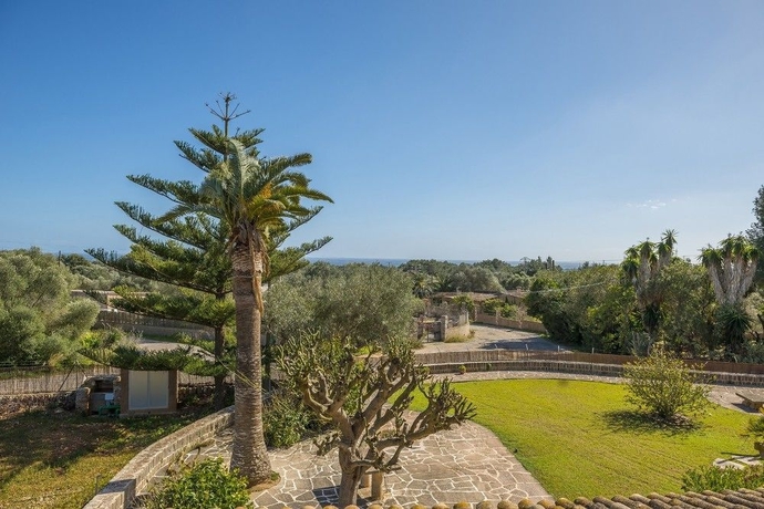 Imagen de los exteriores del Hotel Villa Can Cirerol. Foto 8