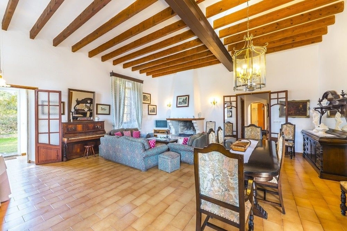 Imagen de los interiores del Hotel Villa Can Cirerol. Foto 12