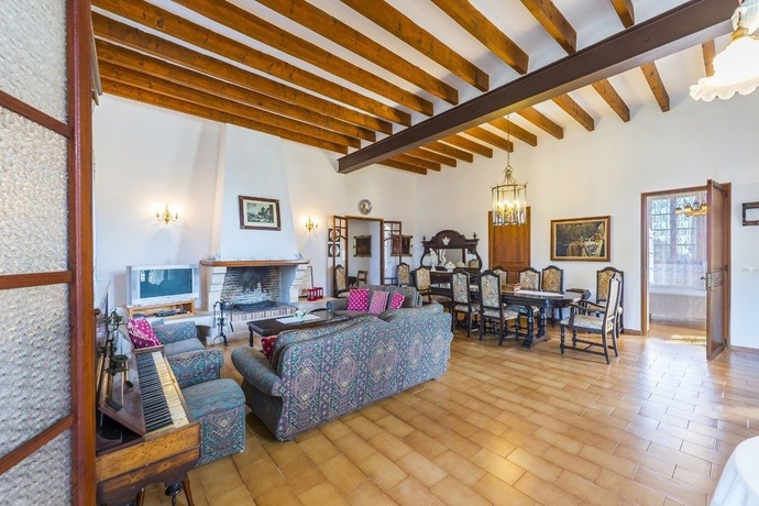 Imagen de los interiores del Hotel Villa Can Cirerol. Foto 13