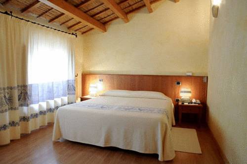 Imagen de la habitación del Hotel Villa Canu. Foto 4