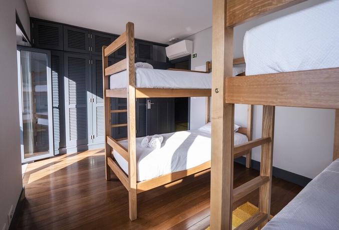 Imagen de la habitación del Hotel Villa Caparica Hostel. Foto 3