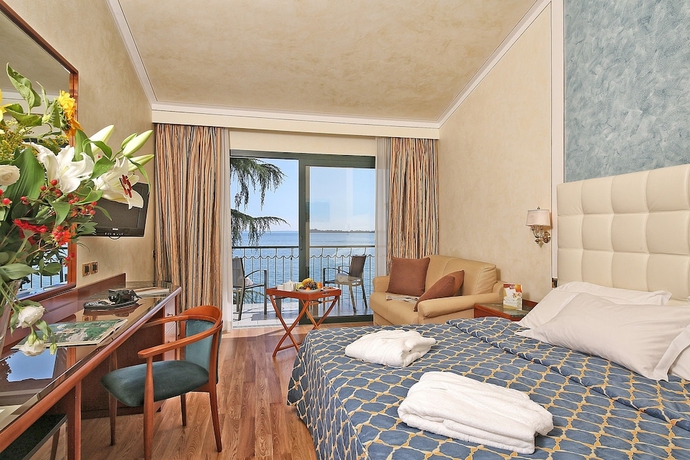 Imagen de la habitación del Hotel Villa Capri, Gardone Riviera. Foto 5
