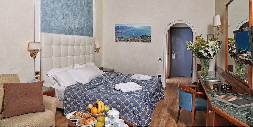 Imagen de la habitación del Hotel Villa Capri, Gardone Riviera. Foto 6