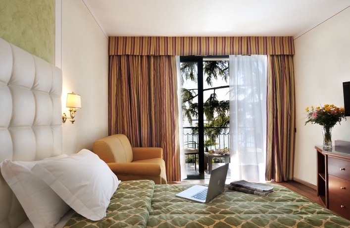 Imagen de la habitación del Hotel Villa Capri, Gardone Riviera. Foto 8