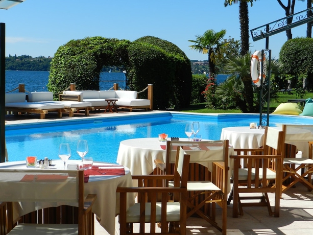 Imagen de la piscina del Hotel Villa Capri, Gardone Riviera. Foto 16