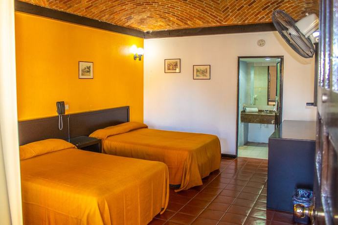 Imagen de la habitación del Hotel Villa Capri Morelia. Foto 3