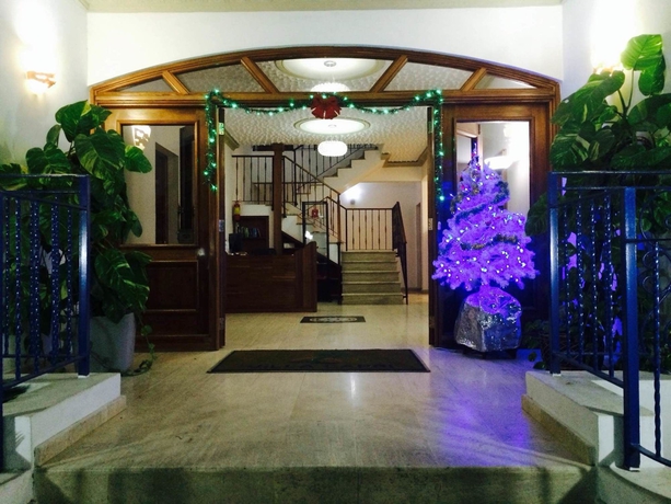 Imagen de los interiores del Hotel Villa Capri Salon and Spa. Foto 9