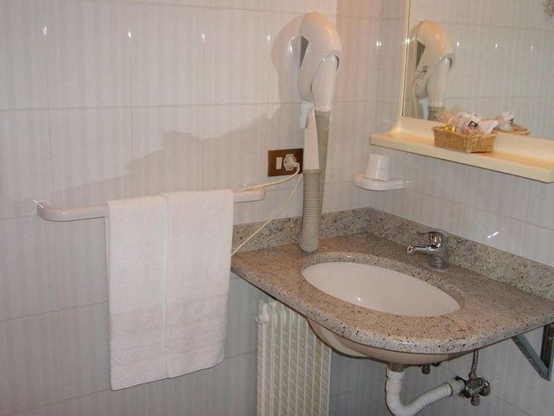 Imagen de la habitación del Hotel Villa Carla, Grado. Foto 11