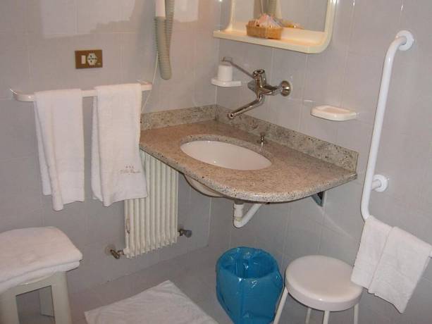 Imagen de la habitación del Hotel Villa Carla, Grado. Foto 17
