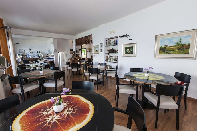 Imagen de los interiores del Hotel Villa Carlotta, Albisano. Foto 9