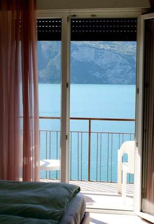 Imagen de la habitación del Hotel Villa Carmen. Foto 5