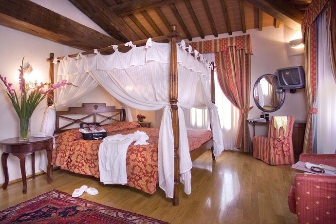 Imagen de la habitación del Hotel Villa Casagrande Resort and Spa. Foto 9