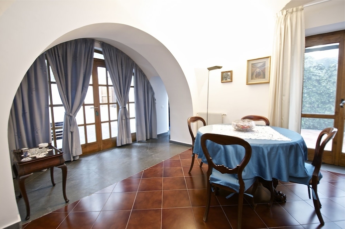 Imagen de la habitación del Hotel Villa Casale. Foto 17