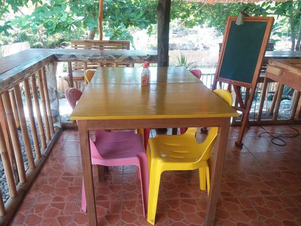 Imagen del bar/restaurante del Hotel Villa Catalina Bora Resort. Foto 21