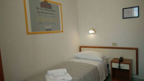 Imagen de la habitación del Hotel Villa Caterina. Foto 13