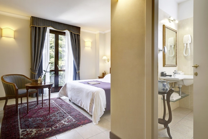 Imagen de la habitación del Hotel Villa Cattani Stuart Xvii Secolo. Foto 4