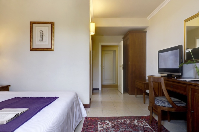 Imagen de la habitación del Hotel Villa Cattani Stuart Xvii Secolo. Foto 5