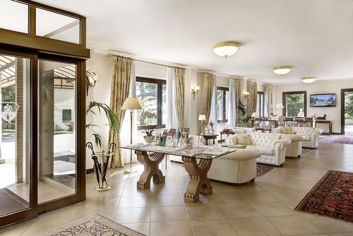 Imagen de los interiores del Hotel Villa Cattani Stuart Xvii Secolo. Foto 18