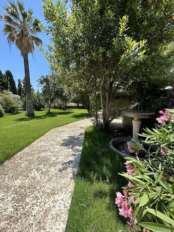 Imagen general del Hotel Villa Cavalieri Country. Foto 10