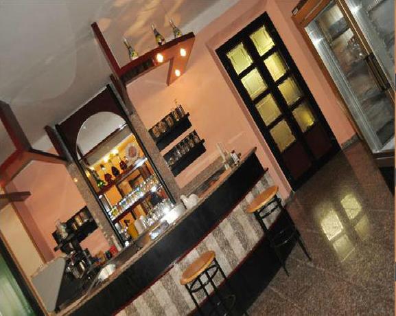 Imagen del bar/restaurante del Hotel Villa Cavalli. Foto 3