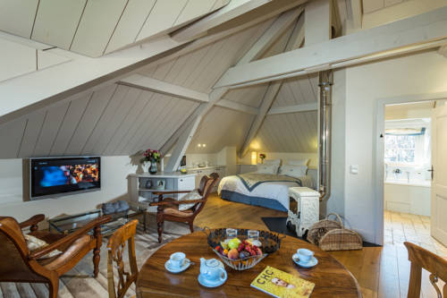 Imagen de la habitación del Hotel Villa Cécile. Foto 12