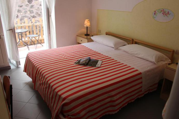 Imagen general del Hotel Villa Cecilia. Foto 7