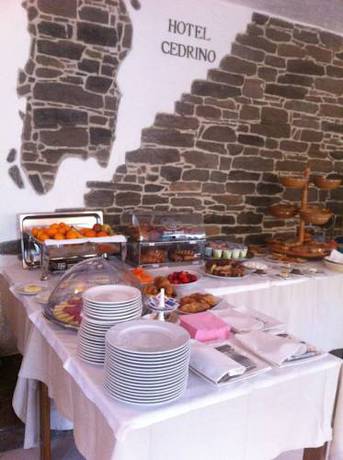 Imagen de la habitación del Hotel Villa Cedrino. Foto 3