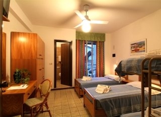 Imagen de la habitación del Hotel Villa Celeste Hotel. Foto 5