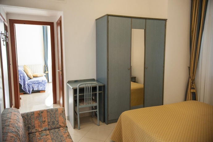 Imagen de la habitación del Hotel Villa Centa. Foto 7