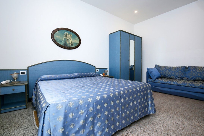 Imagen de la habitación del Hotel Villa Centa. Foto 15