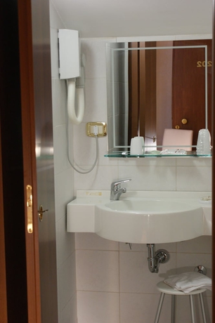 Imagen de la habitación del Hotel Villa Cerelis. Foto 16