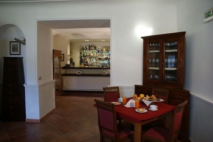 Imagen del bar/restaurante del Hotel Villa Cerelis. Foto 2