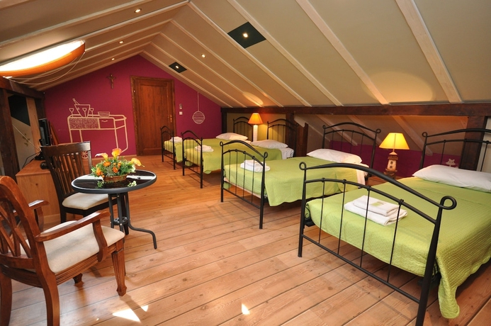 Imagen de la habitación del Hotel Villa Cezar. Foto 4